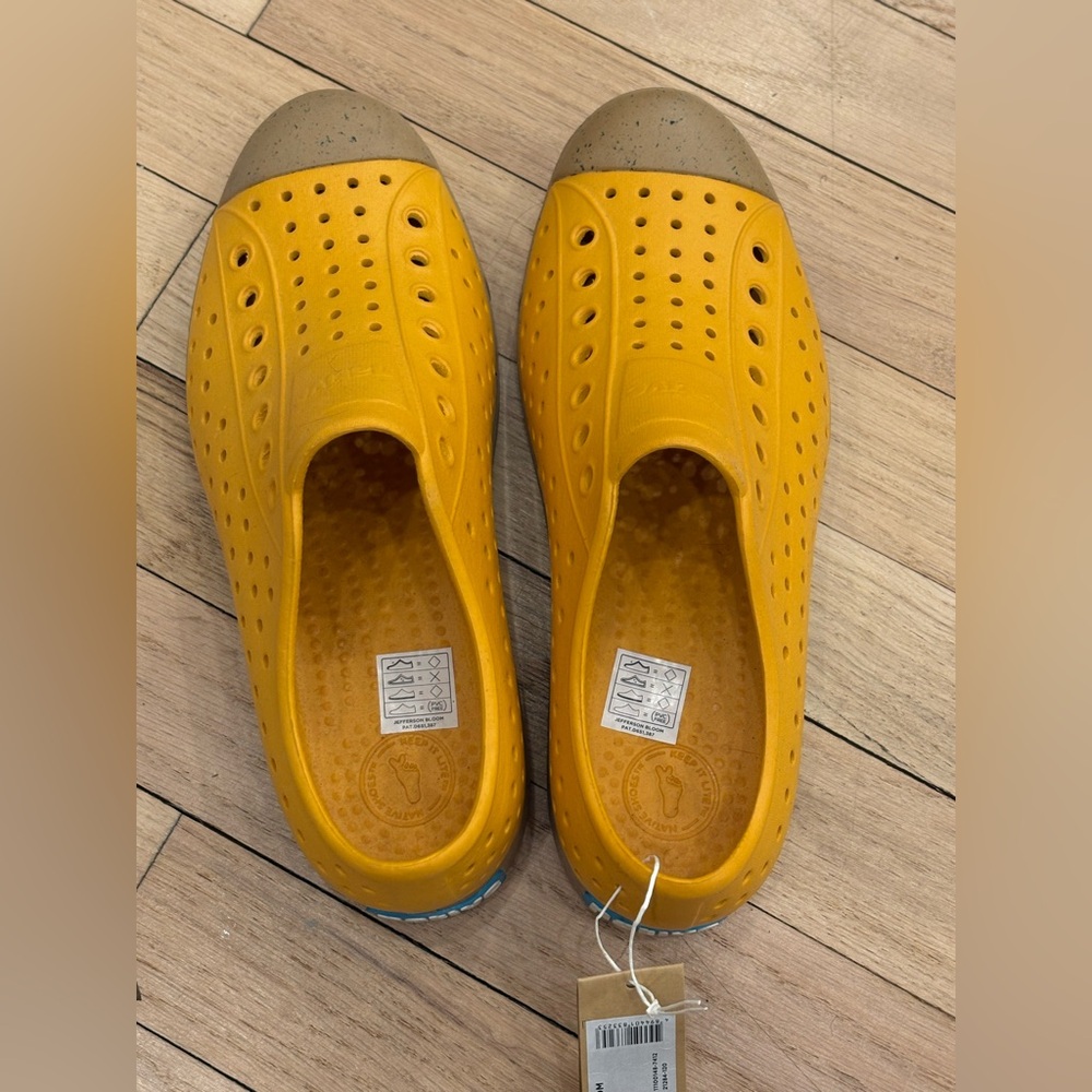 Native Yellow Perforated Flats